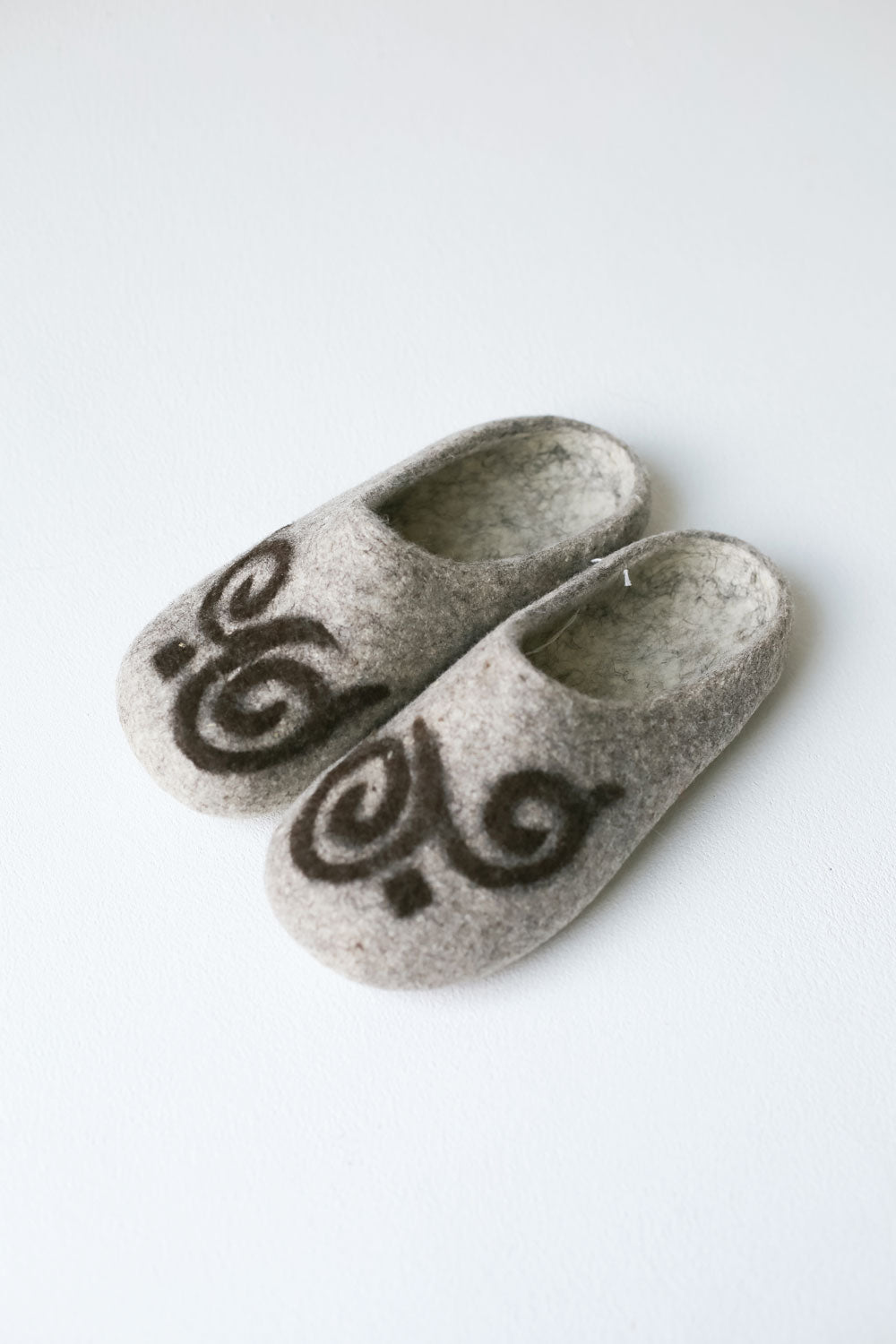Gray Handmade Felt Slippers with Black Ornaments