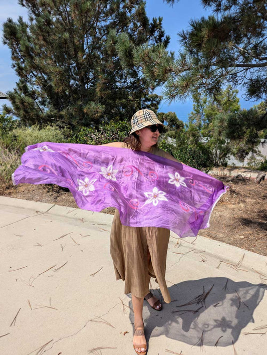 Elegant Curve Silk and Felt Handcrafted Scarf